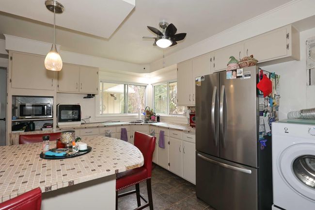 Kitchen | Image 10