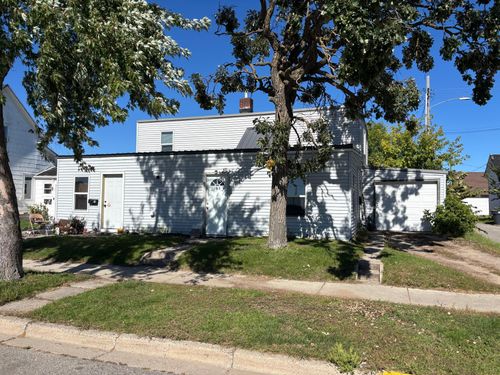 215 9th St Nw, Bemidji, MN, 56601-2810 | Card Image