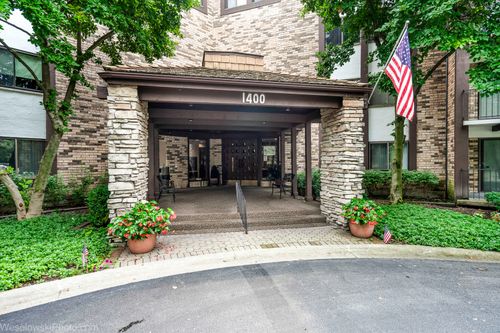 413-1400 N Yarmouth Pl, Mount Prospect, IL, 60056-1067 | Card Image