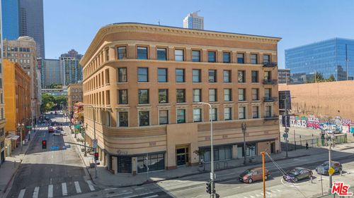 3l-257 S Spring St, Los Angeles, CA, 90012 | Card Image