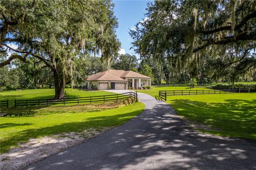 23025 Hayman Rd, Brooksville, FL, 34602-8186 | Card Image