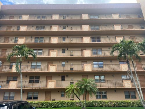 108-3001 W Rolling Hills Cir, Davie, FL, 33328-1948 | Card Image