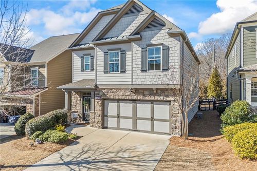 6520 Crosscreek Ln, Flowery Branch, GA, 30542-5297 | Card Image