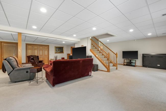 10605 Red Hawk Ln, House other with 5 bedrooms, 4 bathrooms and 3 parking in Spring Grove IL | Image 36