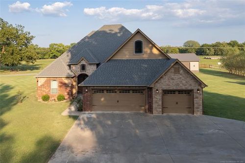 162 N 2 Mile Rd, Fort Gibson, OK, 74434-8108 | Card Image