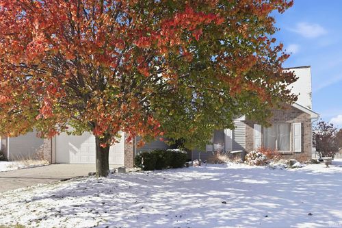 680 Helms Orange Dr, Roanoke, IN, 46783-8878 | Card Image