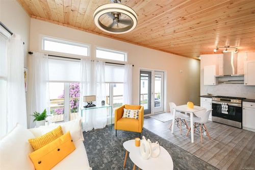 3-2625 Mansfield Dr, Courtenay, BC, V9N3M2 | Card Image