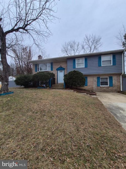 4211 Farmer Pl, Fort Washington, MD, 20744-1027 | Card Image