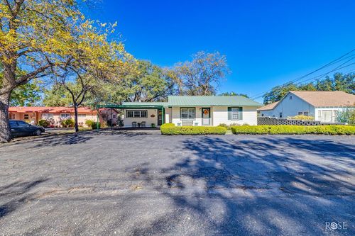 525 E 2nd St, Sonora, TX, 76950-6646 | Card Image