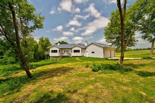 847 County Road Jg, Mount Horeb, WI, 53572-2922 | Card Image