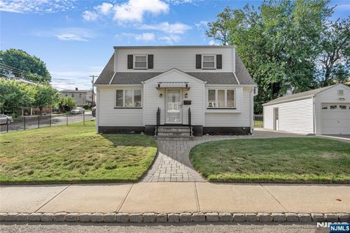 1 Austin St, Belleville, NJ, 07109-1943 | Card Image
