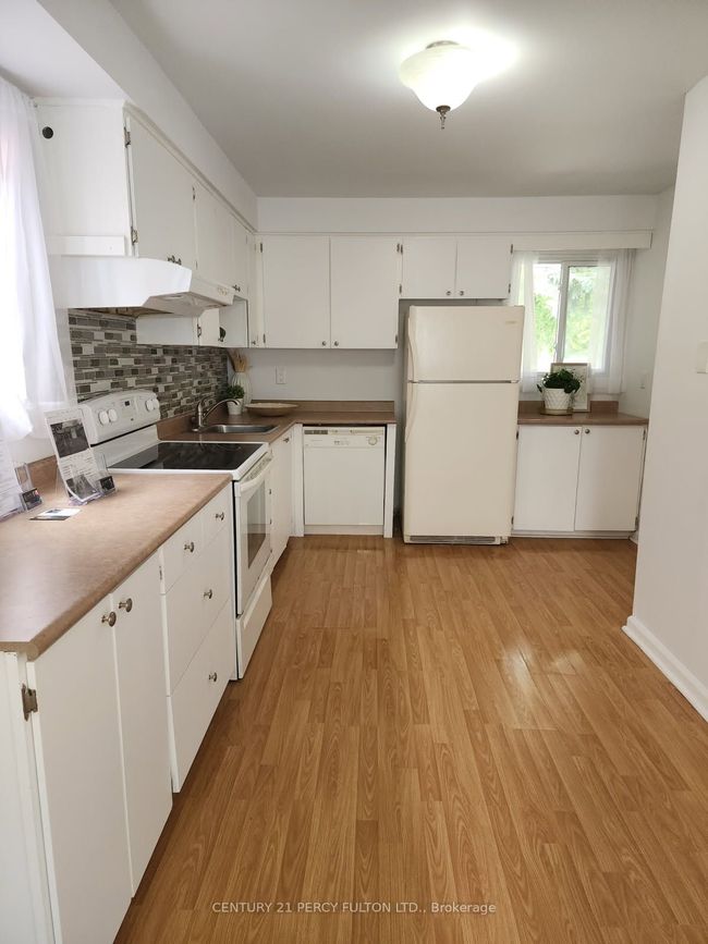 21 Trawley Cres, House other with 3 bedrooms, 2 bathrooms and 2 parking in Ajax ON | Image 9