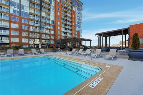 640-600 12th Ave S, Nashville, TN, 37203-6648 | Card Image