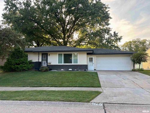 2707 2nd St, Moline, IL, 61265-7709 | Card Image