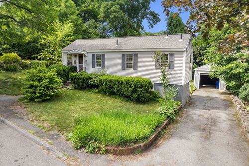 40 Fairfield St, Maynard, MA, 01754-1743 | Card Image