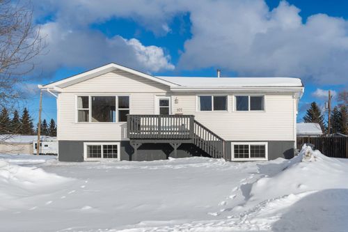 107 Railway Ave N, Hay Lakes, AB, T0B1W0 | Card Image