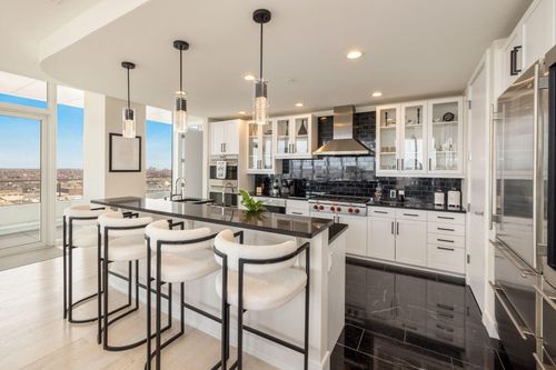 1141 N Dr Martin Luther King Jr Dr, MILWAUKEE, WI, 53212 | Card Image