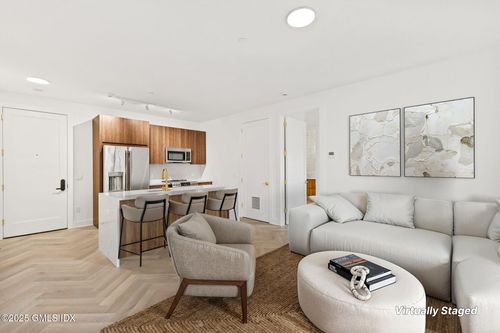 304-100 E Putnam Ave, Cos Cob, CT, 06807-2608 | Card Image