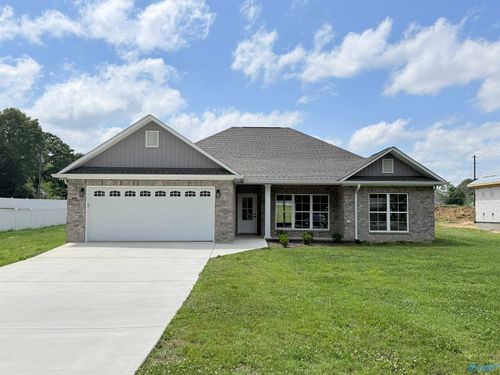 741 8th St Ne, Arab, AL, 35016-1696 | Card Image