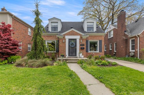 22935 Sheridan St, Dearborn, MI, 48128-2801 | Card Image
