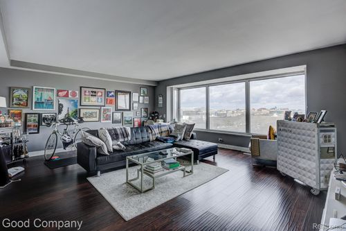 apt-909-1300 E Lafayette St, Detroit, MI, 48207-2920 | Card Image