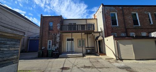 23061 E Main St, Armada, MI, 48005-4706 | Card Image