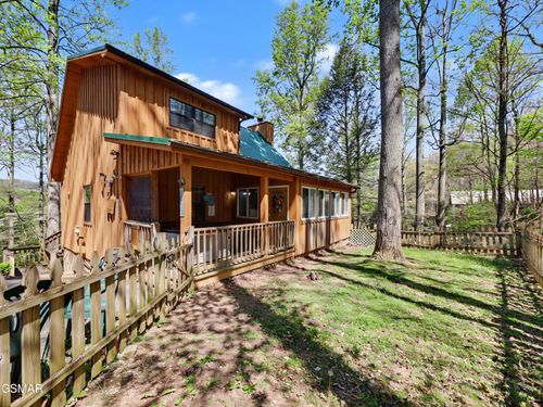 3421 Shelnutt Way, Sevierville, TN, 37862-8293 | Card Image