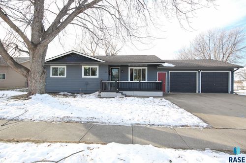 805 S Blaine St Street, Lennox, SD, 57039 | Card Image