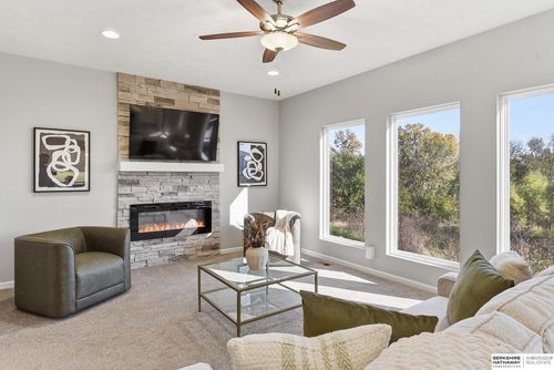 8809 N 177th St, Bennington, NE, 68007-3342 | Card Image