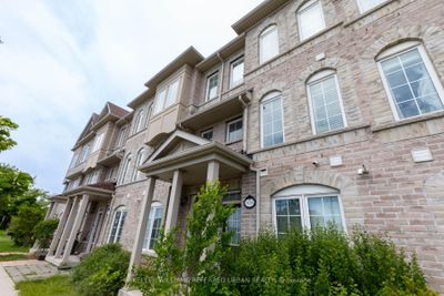 3628B St Clair Ave E, Home with 4 bedrooms, 4 bathrooms and 2 parking in Scarborough ON | Image 2