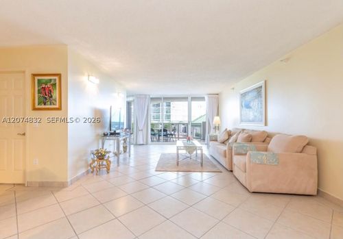 706-16711 Collins Ave, Sunny Isles Beach, FL, 33160-4258 | Card Image