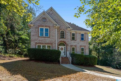 2058 Crosscrest Dr, HOOVER, AL, 35244-8299 | Card Image