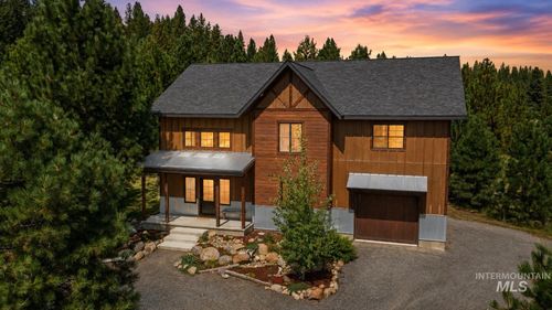 12 Cassia Ct, McCall, ID, 83638-5093 | Card Image