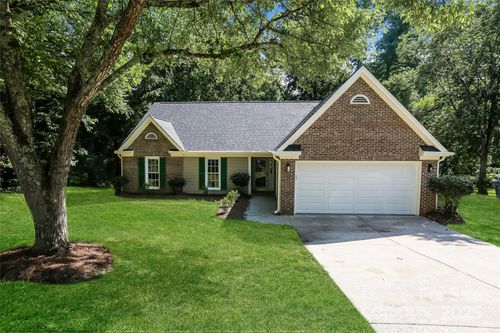 9409 Vera Jones Ln, Charlotte, NC, 28213-7717 | Card Image
