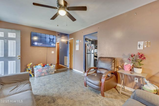 431 Henry St, House other with 3 bedrooms, 2 bathrooms and null parking in Wilmington NC | Image 5