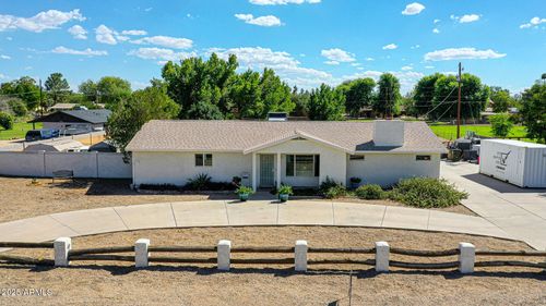 7025 W Country Gables Dr, Peoria, AZ, 85381-4425 | Card Image