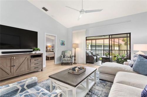 569-569 Serendipity Dr, NAPLES, FL, 34108-2800 | Card Image