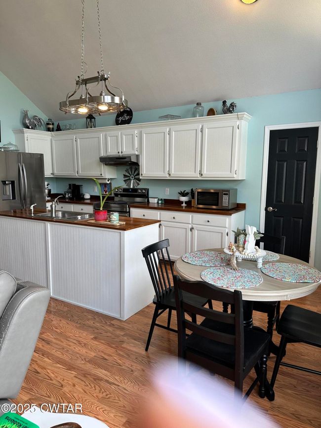 3050 Nance Bend Rd, House other with 2 bedrooms, 2 bathrooms and 4 parking in Clifton TN | Image 6