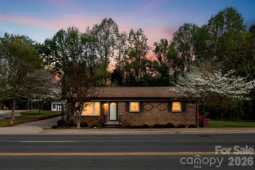 1696 Hoffman Road, Gastonia, NC, 28054 | Card Image