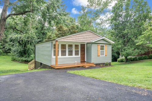 325 Raleigh Ave, Vinton, VA, 24179-3452 | Card Image