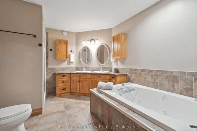 1949 Michigan Line, House other with 3 bedrooms, 3 bathrooms and 6 parking in Sarnia ON | Image 22