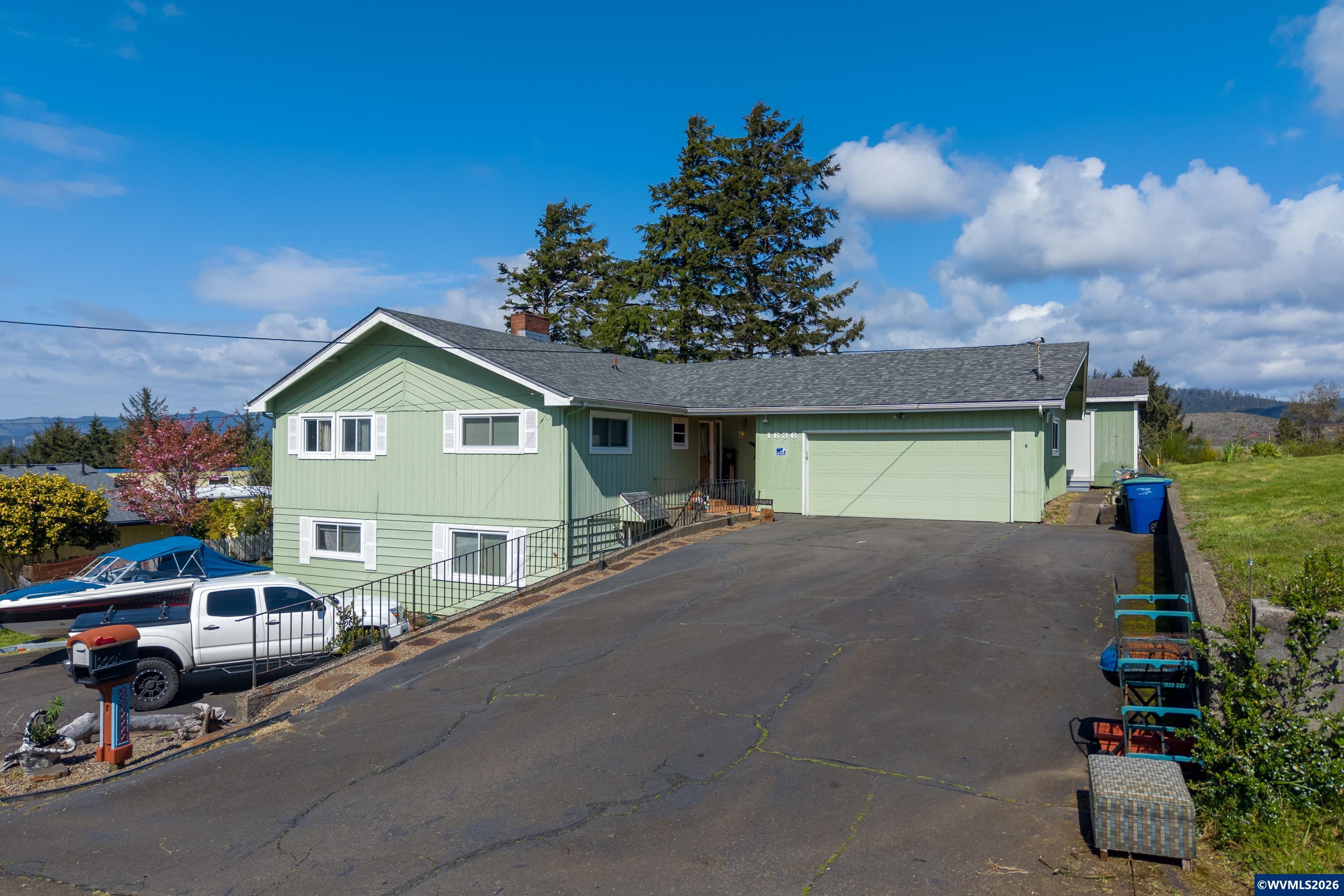 Residential in Lincoln City 2