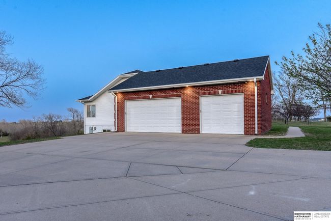 7881 Wisteria Way, House other with 5 bedrooms, 3 bathrooms and 3 parking in Fort Calhoun NE | Image 75