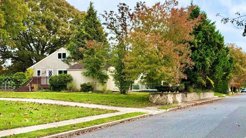 11 Dani Dr, Northfield, NJ, 08225-1079 | Card Image