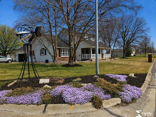 435 N 17th St, Geneva, NE, 68361-1615 | Card Image