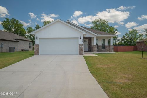 354 E Greystone Sq, Webb City, MO, 64870-9276 | Card Image