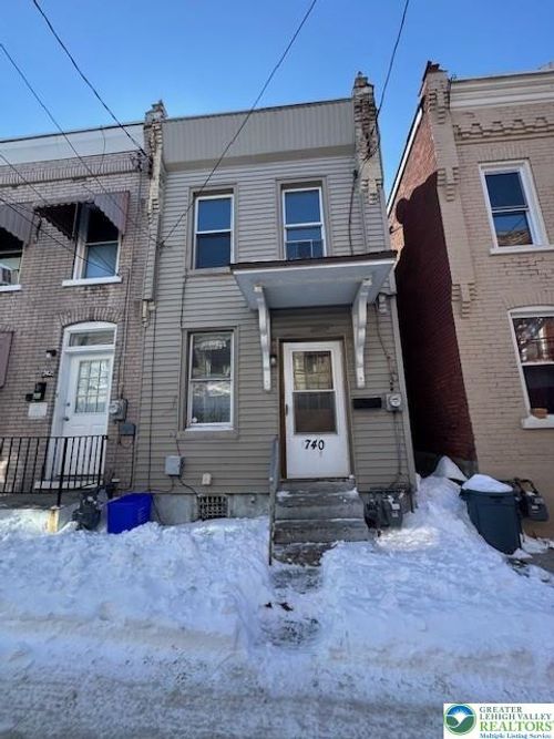 740 Laufer St, BETHLEHEM, PA, 18015-3404 | Card Image