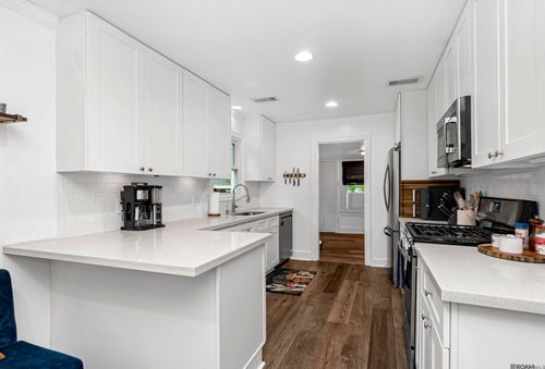 406 Glenmore Ave, Baton Rouge, LA, 70806-5218 | Card Image