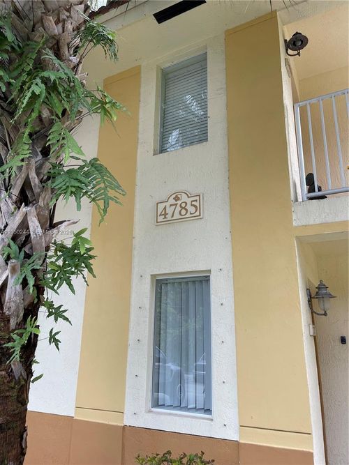 apt-101-4785 Sw 62nd Ave, Davie, FL, 33314-4422 | Card Image