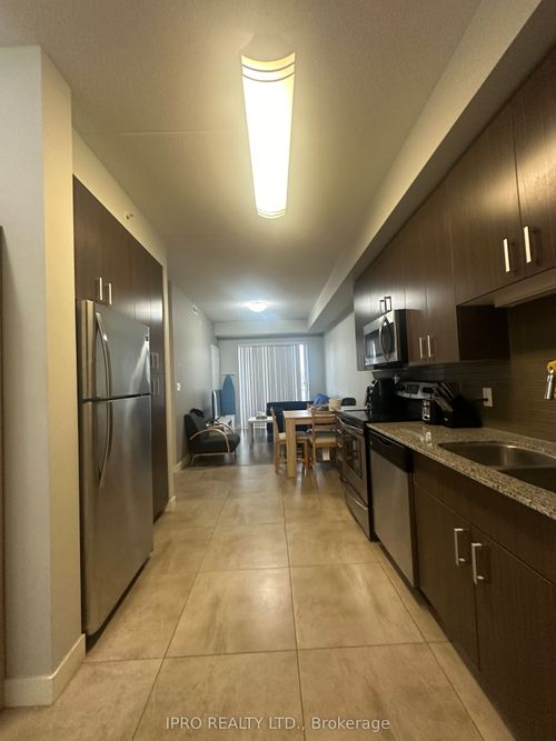 b408-62 Balsam St, Waterloo, ON, N2L3H2 | Card Image
